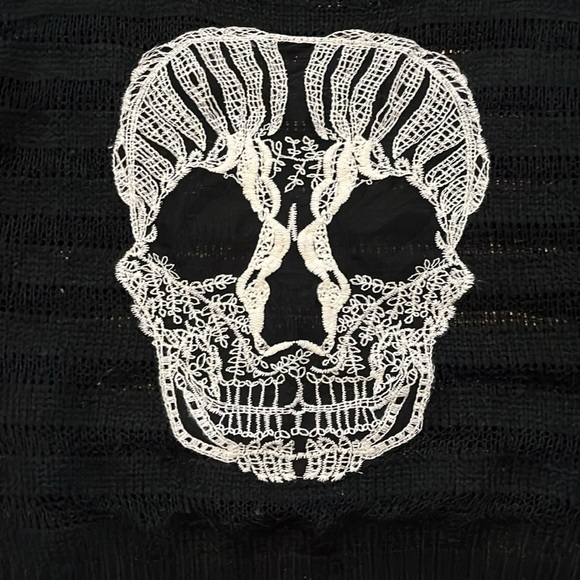 Skull sweater with see through details - Picture 2 of 5